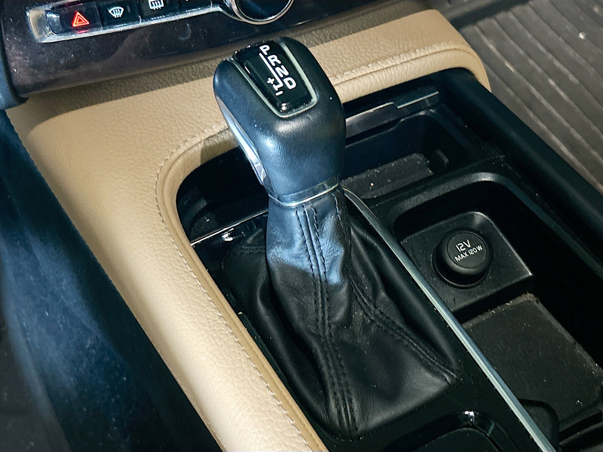 2019 Volvo XC90 Momentum AWD photo 24
