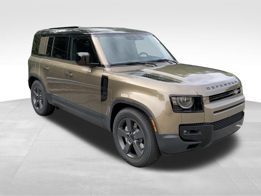 2026 Land Rover Defender 110 S photo 3