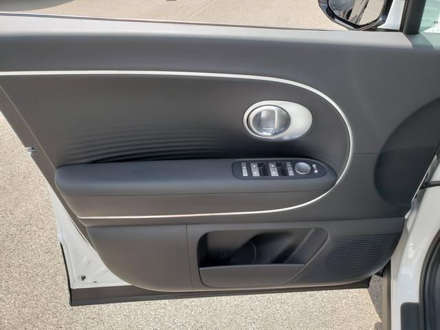 2026 Hyundai Ioniq SE photo 10