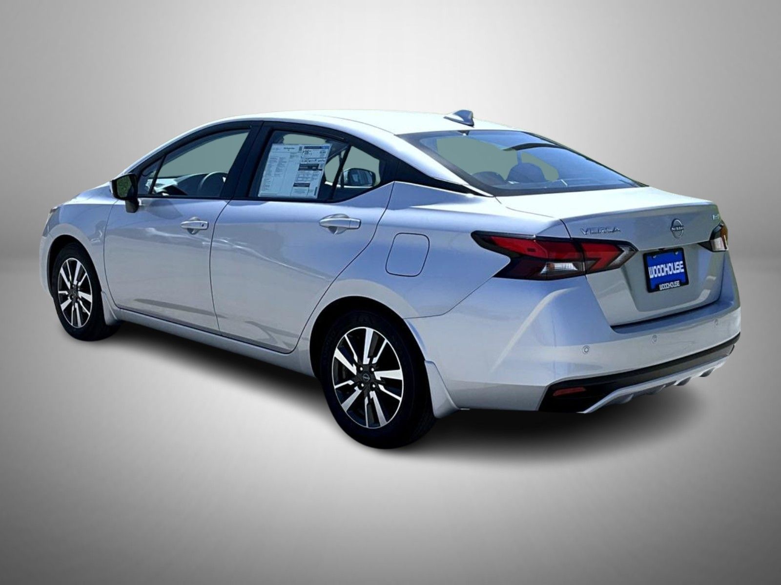2025 Nissan Versa 1.6 SV photo 7