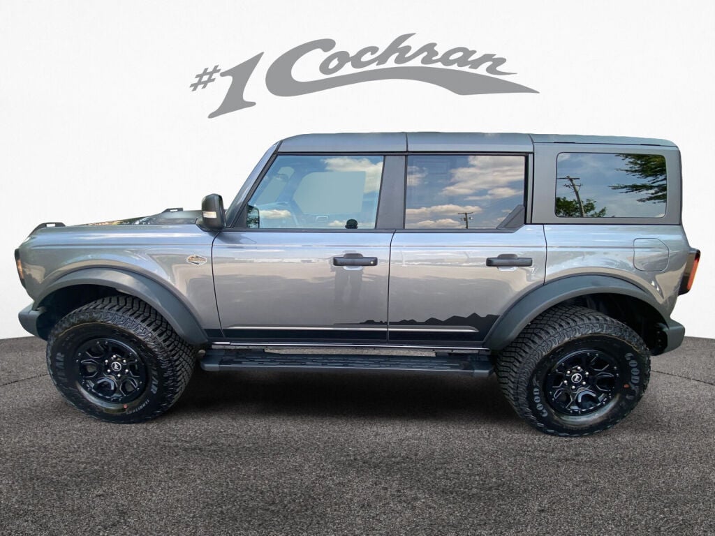 2023 Ford Bronco Wildtrak photo 2