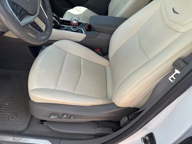 2023 Cadillac XT5 Premium Luxury photo 3