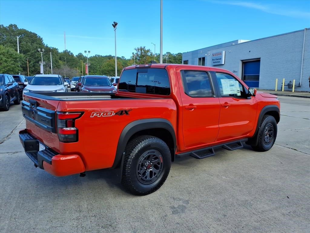2026 Nissan Frontier Crew Cab PRO-4X photo 3