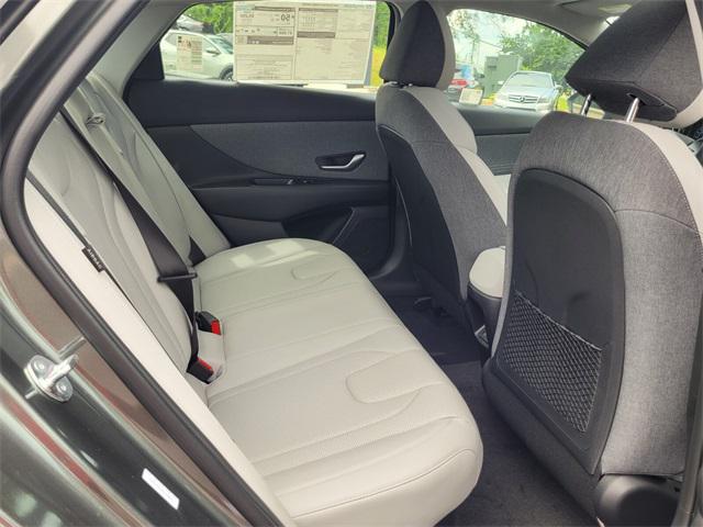 2025 Hyundai Elantra Hybrid Limited photo 16