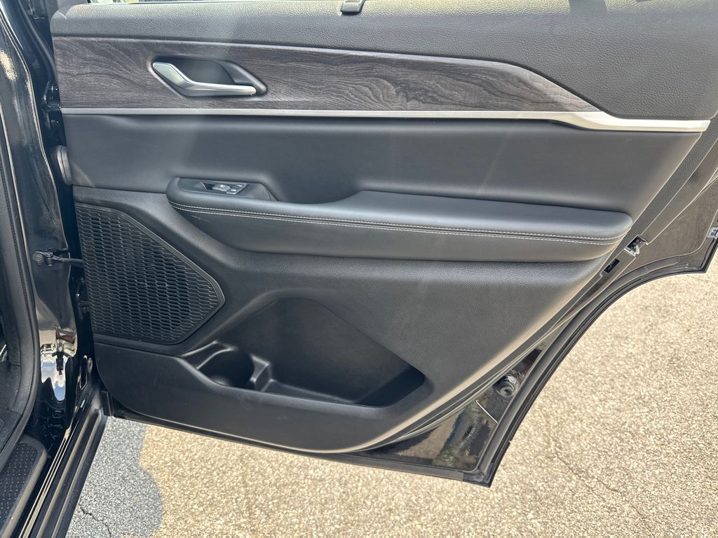 2024 Jeep Grand Cherokee Limited photo 10
