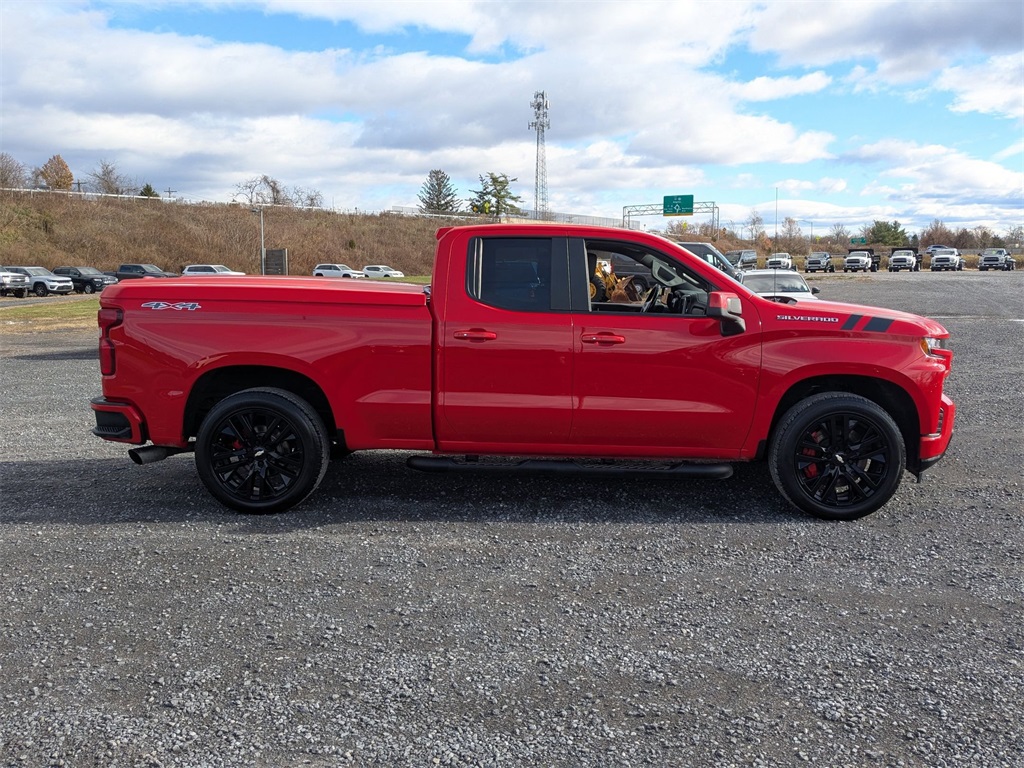 2019 Chevrolet Silverado 1500 RST photo 2