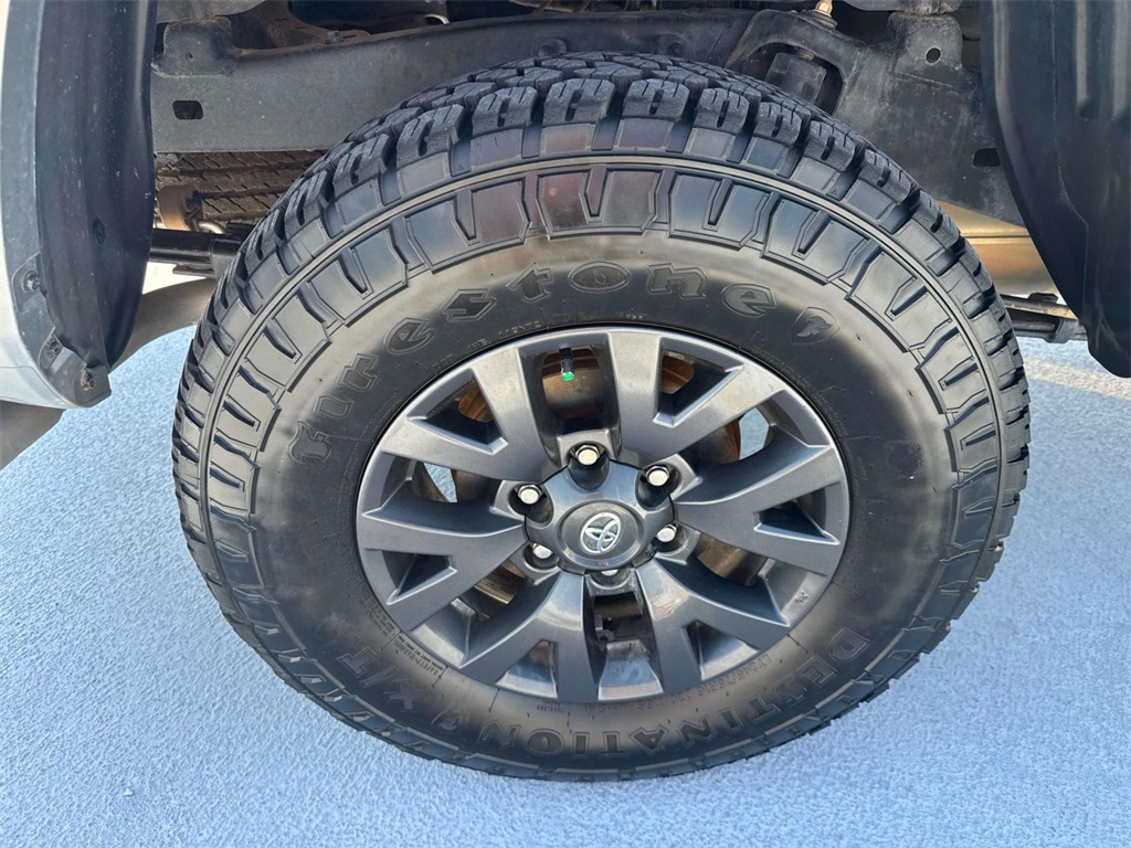 2023 Toyota Tacoma SR5 photo 8