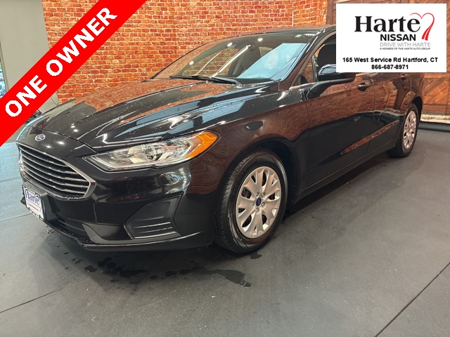 2019 Ford Fusion S photo 3