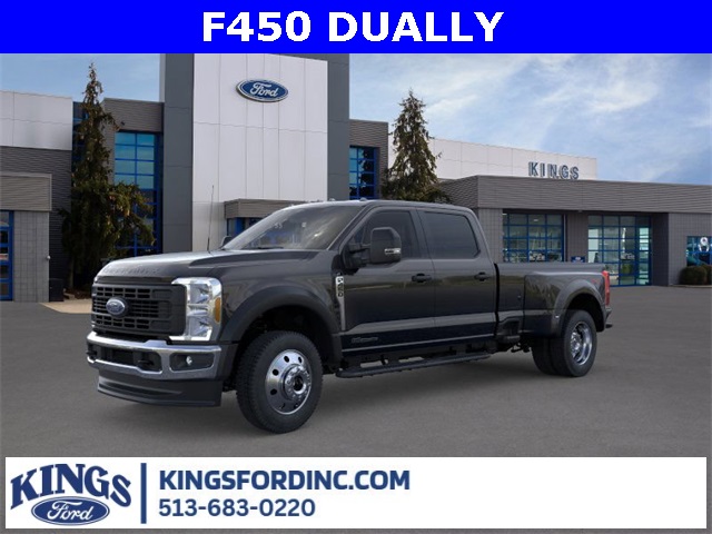 2026 Ford F-450 Super Duty XL's photo