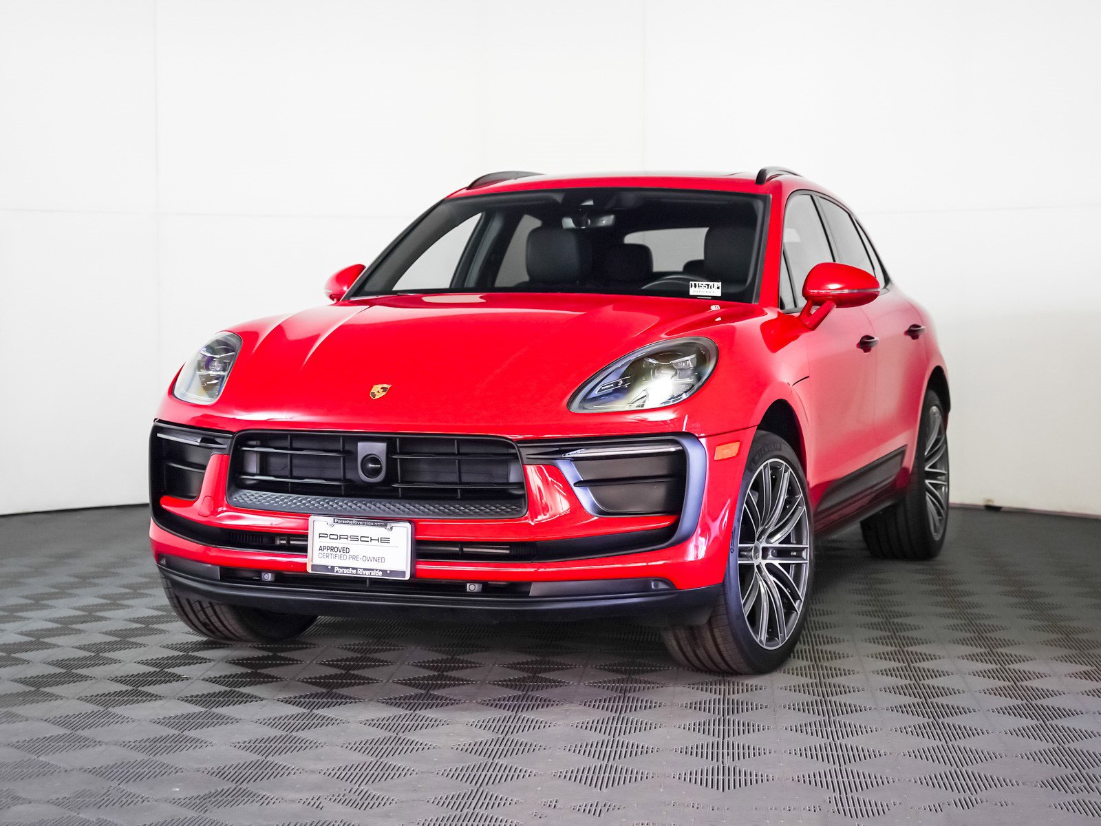 2024 Porsche Macan Base