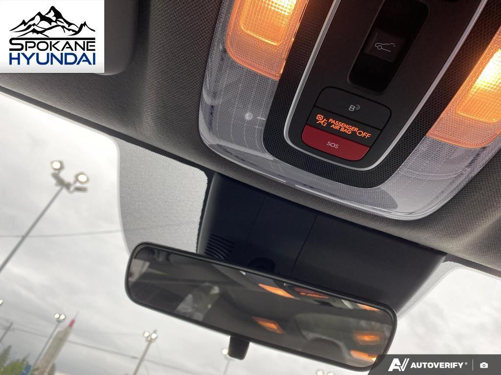 2024 Hyundai Elantra SEL Convenience photo 24