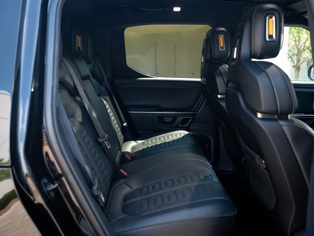 2023 Rivian R1T Adventure photo 30