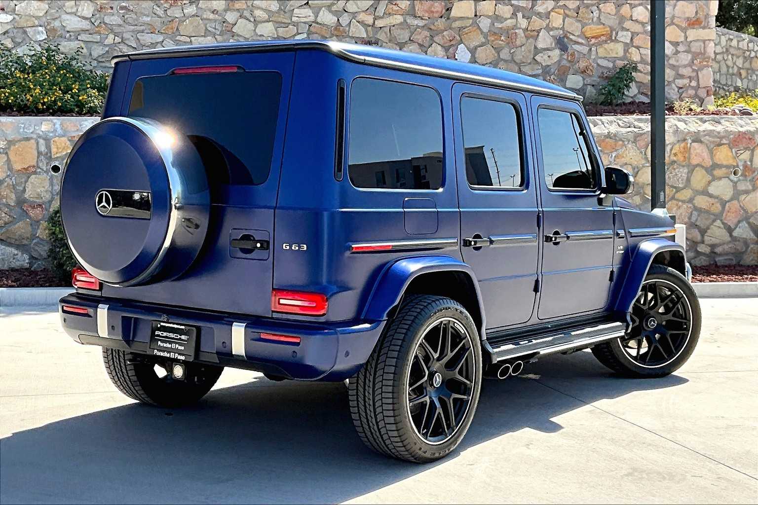 2025 Mercedes Benz G AMG 63 photo 7