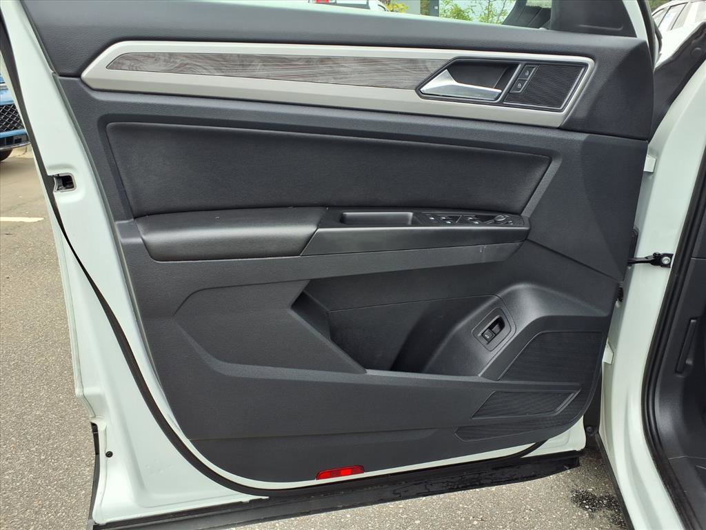 2020 Volkswagen Atlas Cross Sport V6 SE Technology photo 4