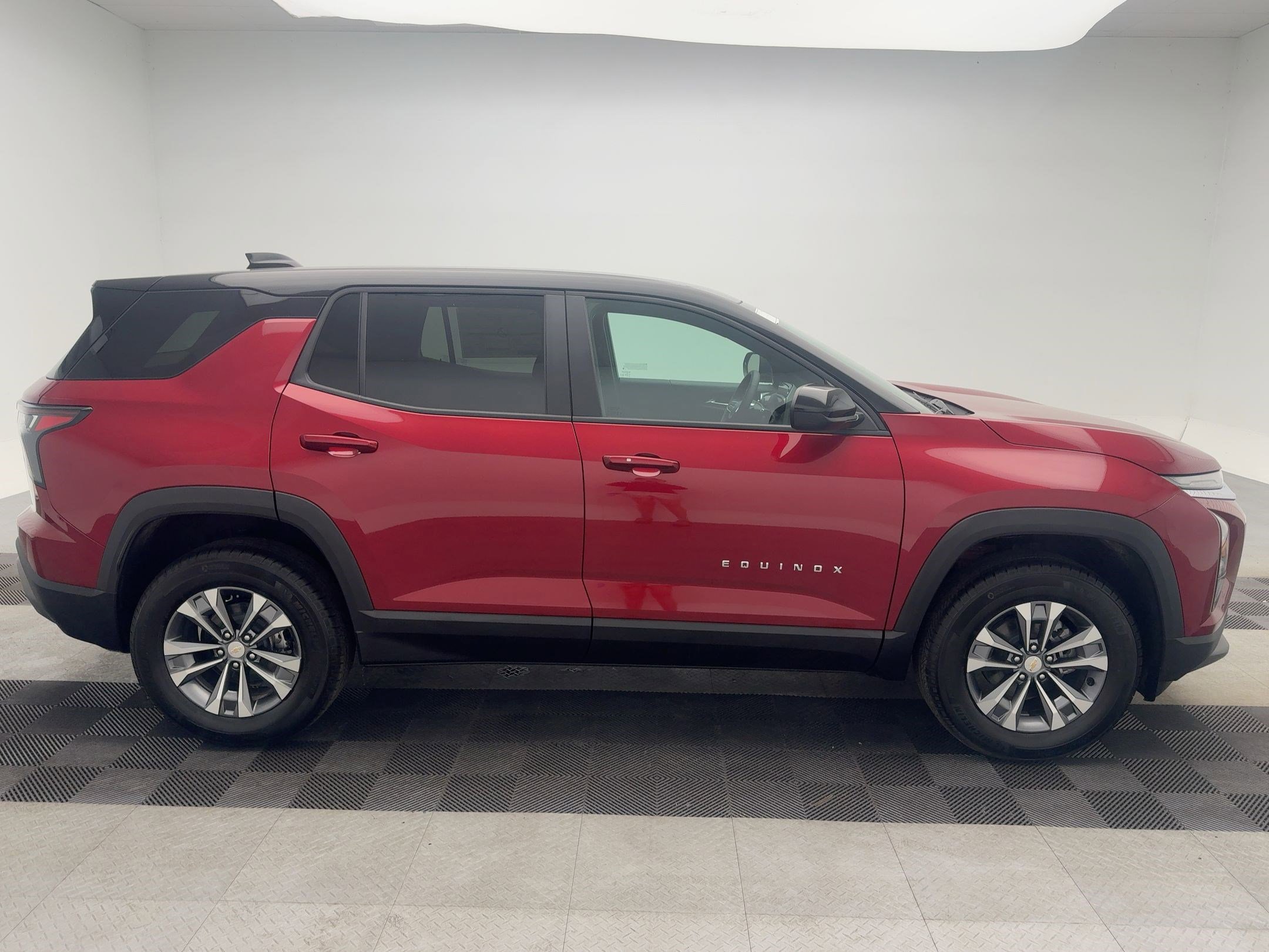 2026 Chevrolet Equinox LT photo 8