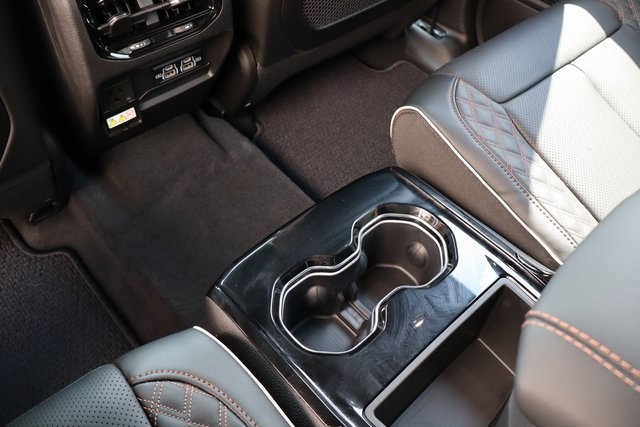 2025 Jeep Grand Cherokee L Summit photo 41