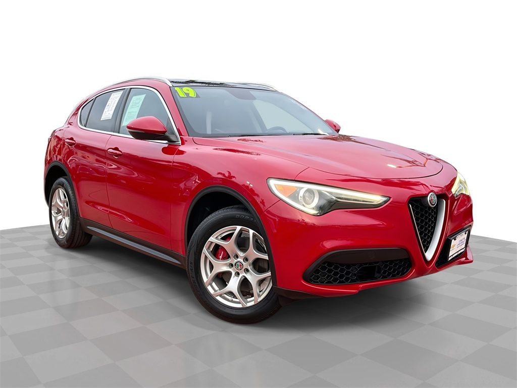 2019 Alfa Romeo Stelvio Base's photo
