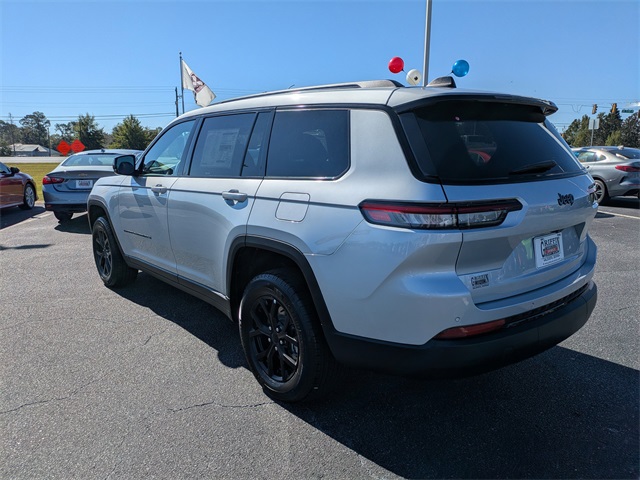 2025 Jeep Grand Cherokee Altitude X photo 3