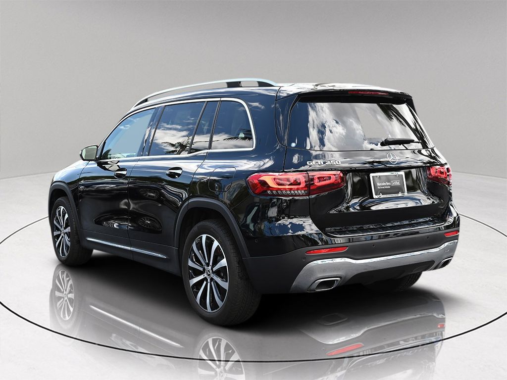 2022 Mercedes Benz GLB 250 photo 2