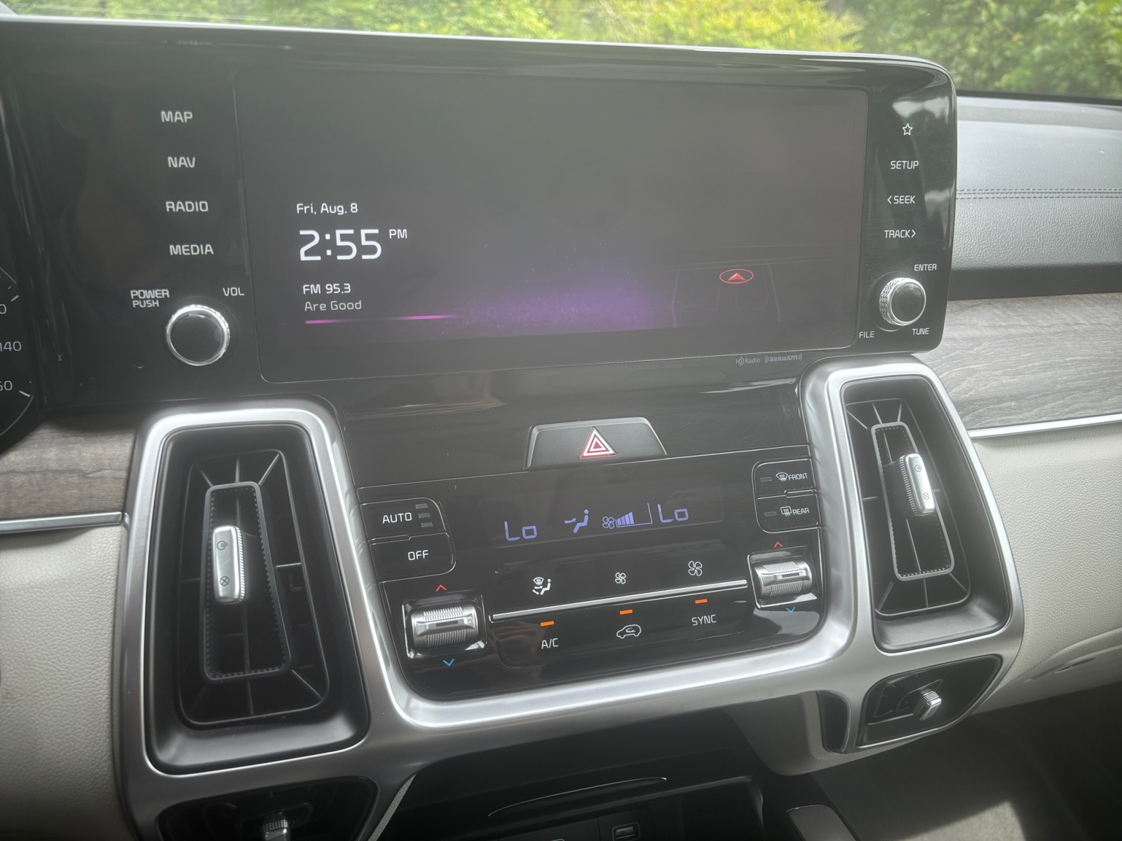 2022 Kia Sorento S photo 22