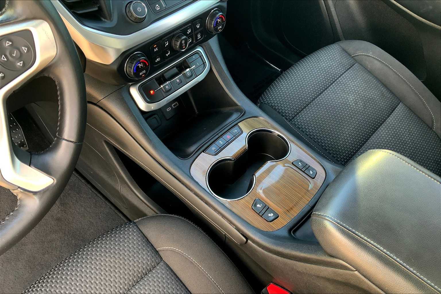 2020 Gmc Acadia SLE photo 13