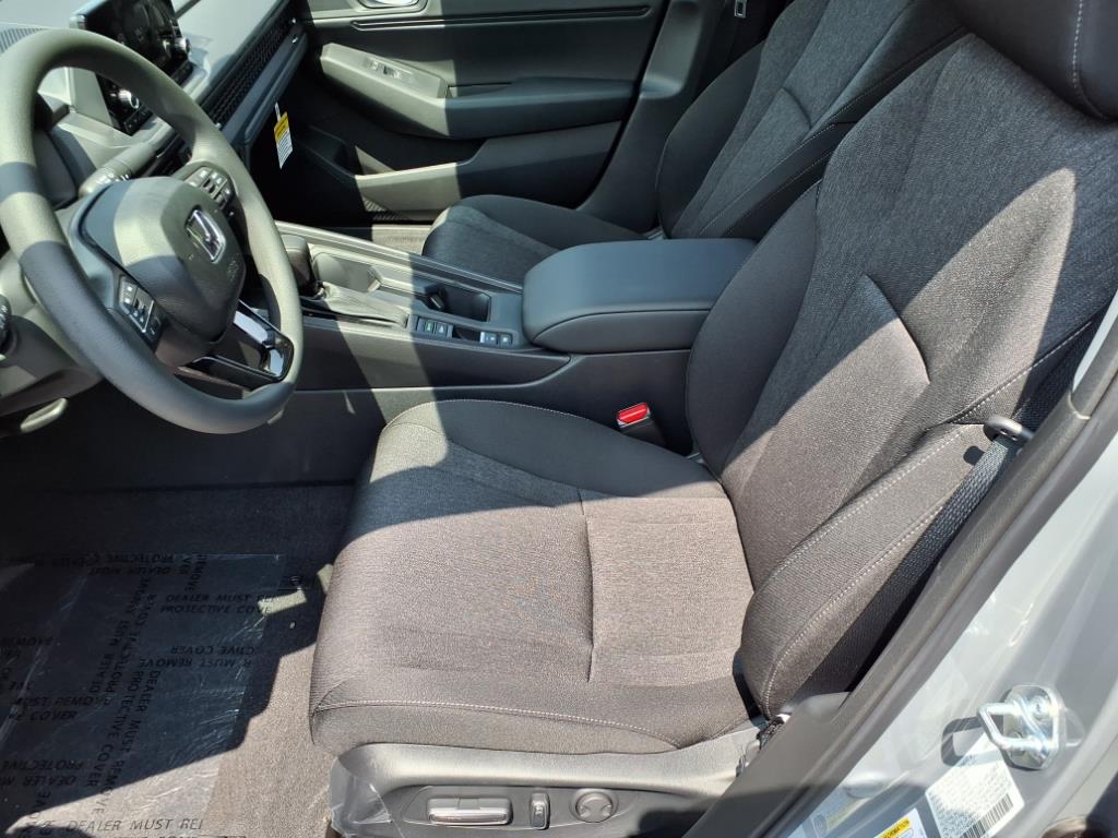 2025 Honda Accord SE photo 7