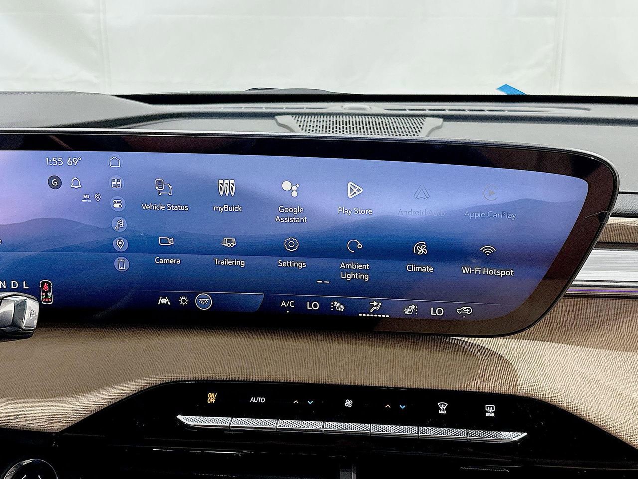 2026 Buick Enclave Preferred photo 8