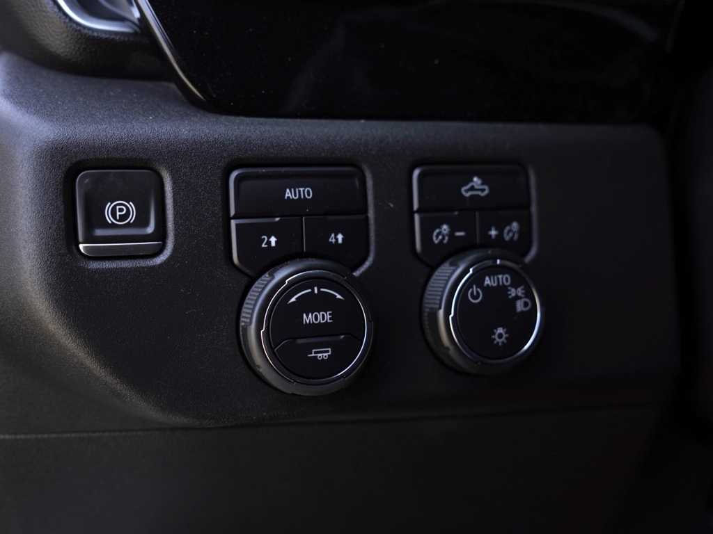 2024 Chevrolet Silverado 1500 LT photo 12