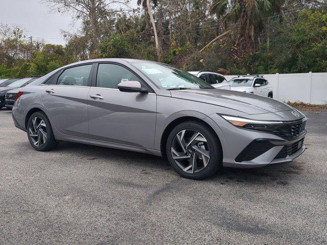 2025 Hyundai Elantra Limited photo 2