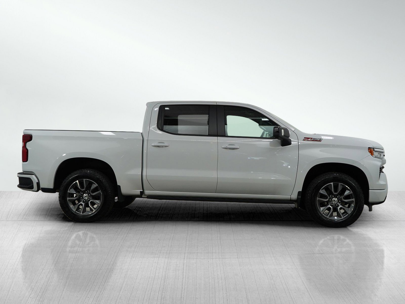 2023 Chevrolet Silverado RST photo 5
