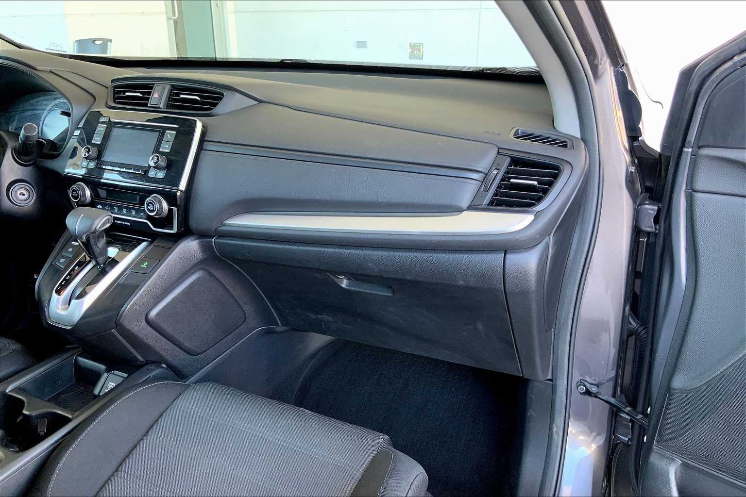 2019 Honda CR-V LX photo 18