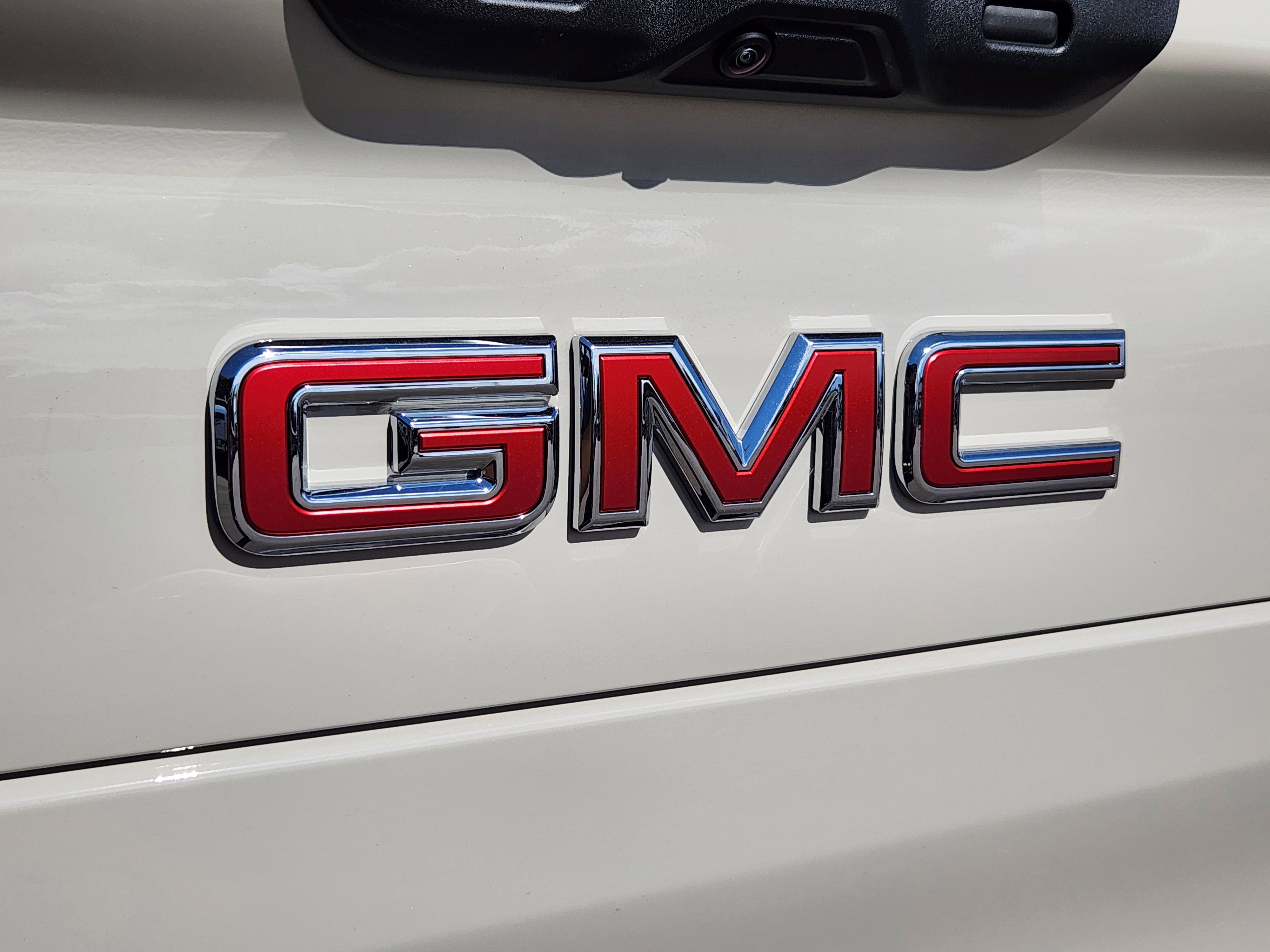 2026 Gmc Sierra AT4 photo 2