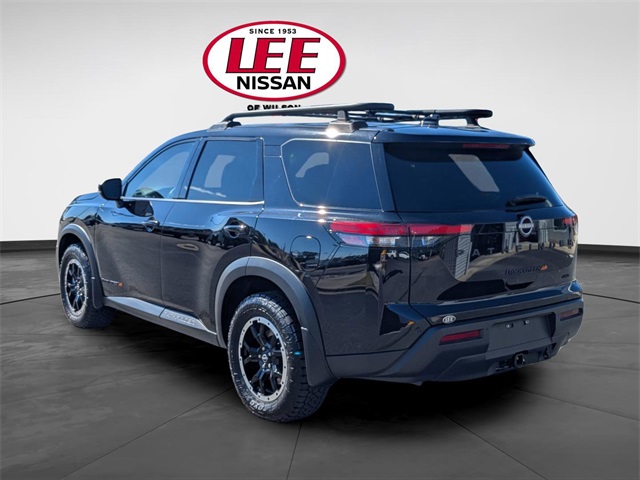 2025 Nissan Pathfinder Rock Creek photo 2