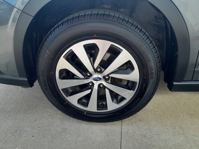 2021 Subaru Outback Premium photo 4