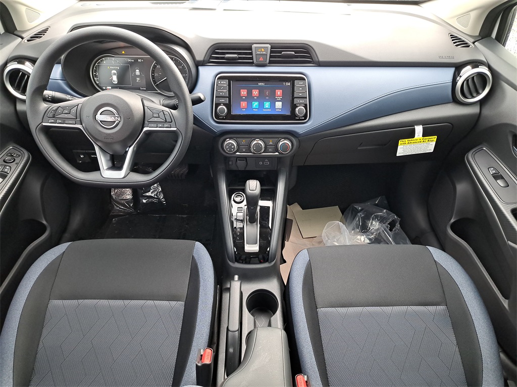 2025 Nissan Versa 1.6 SV photo 14