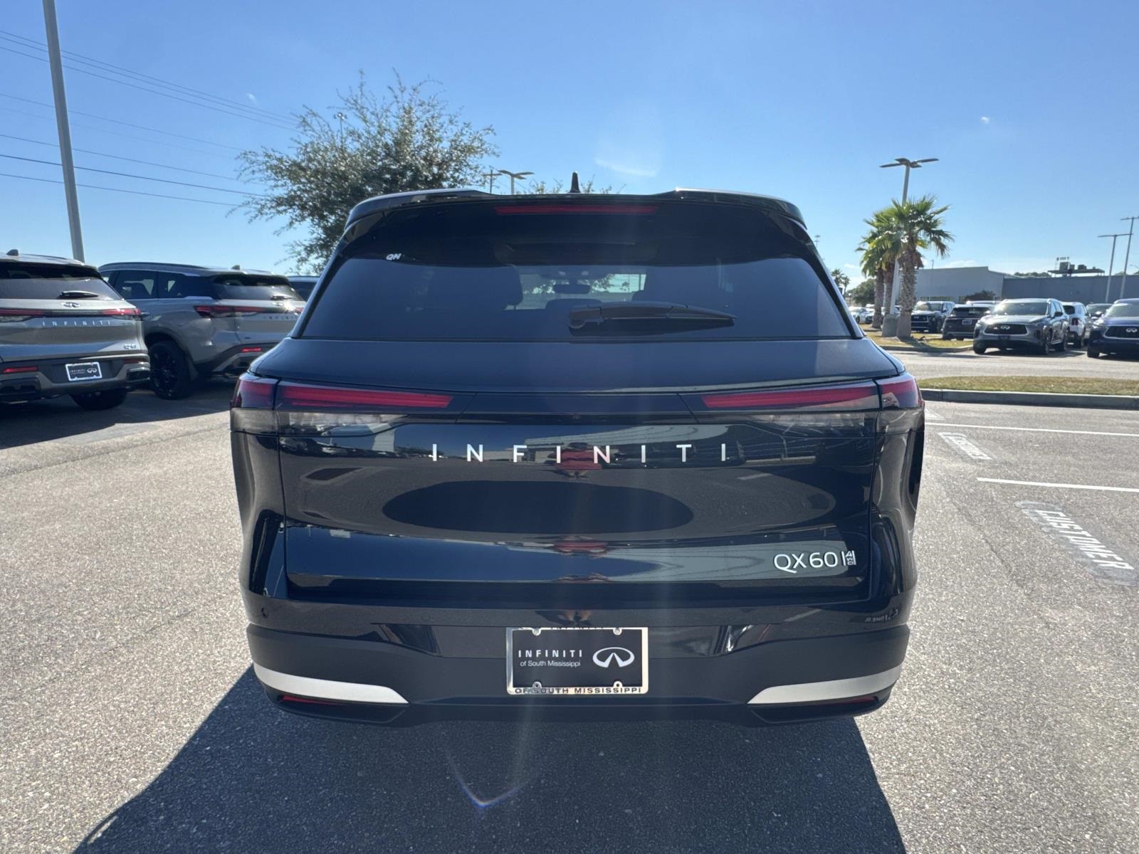 2026 Infiniti QX60 Luxe AWD photo 5