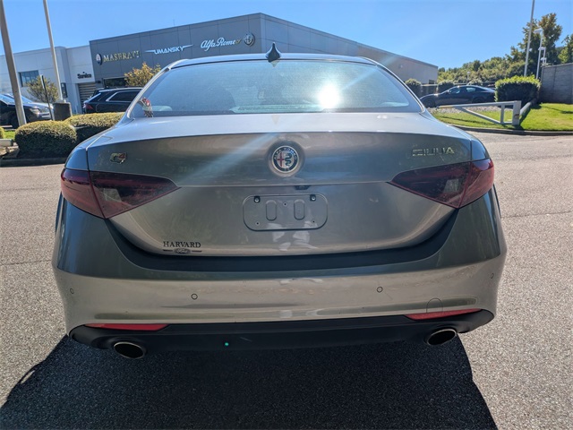 2021 Alfa Romeo Giulia Ti photo 4