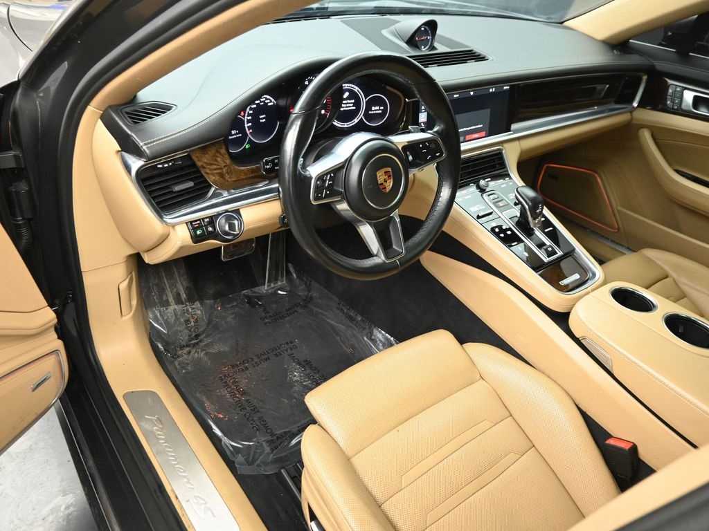 2018 PORSCHE PANAMERA - Image 8