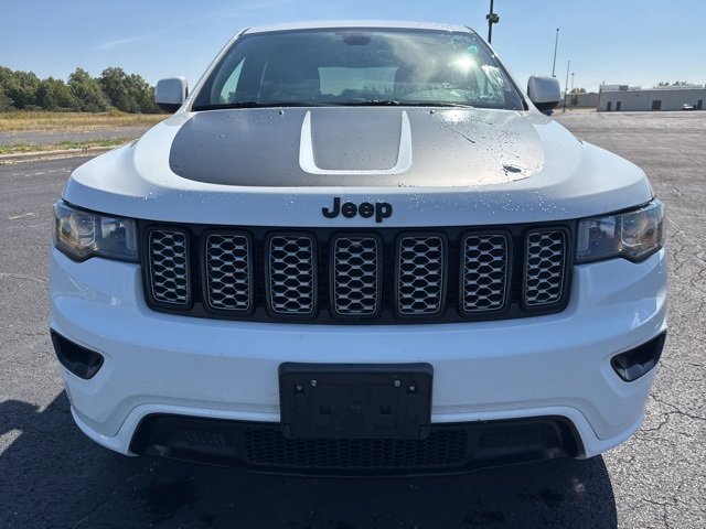 2019 Jeep Grand Cherokee Altitude photo 2