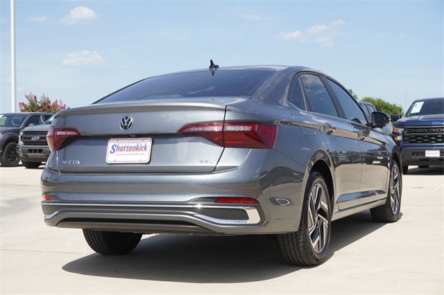 2024 Volkswagen Jetta 1.5T SEL photo 4