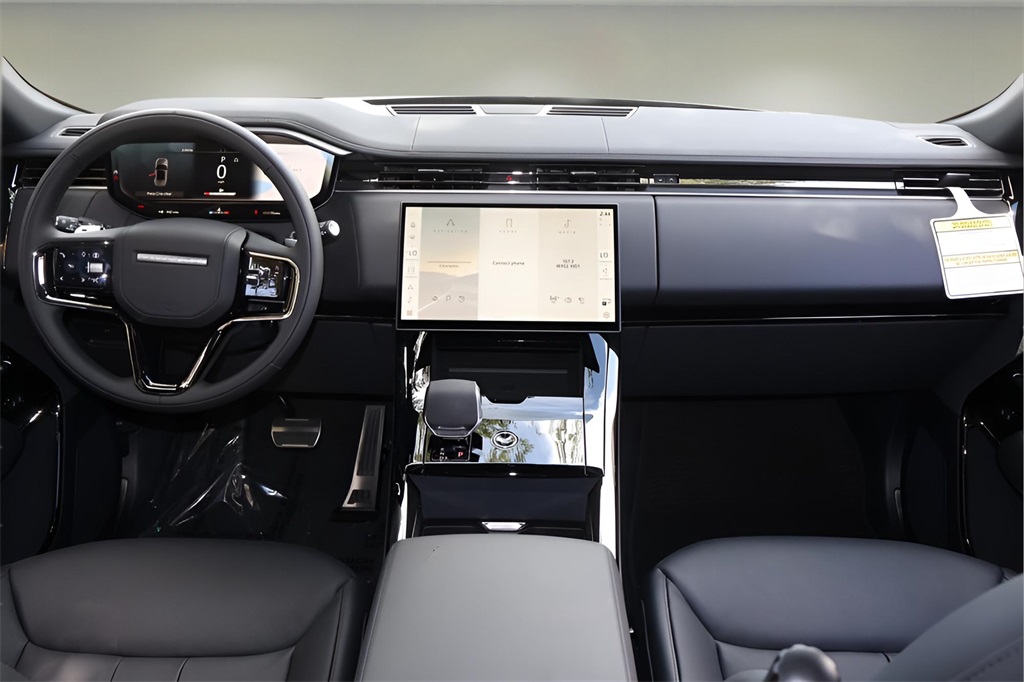 2025 Land Rover Range Rover Sport SE photo 13