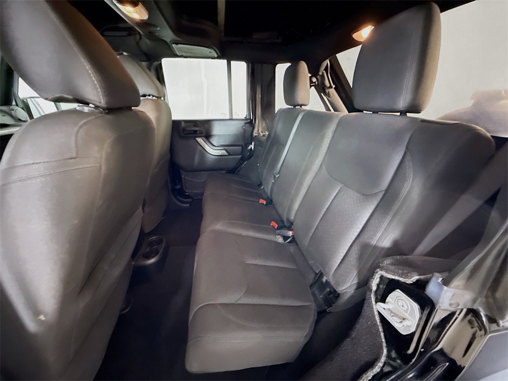 2016 Jeep Wrangler Unlimited Sport photo 19