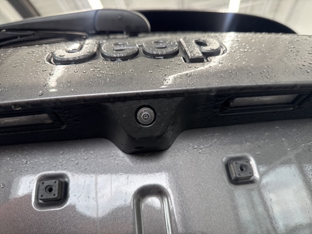 2024 Jeep Compass Trailhawk photo 2