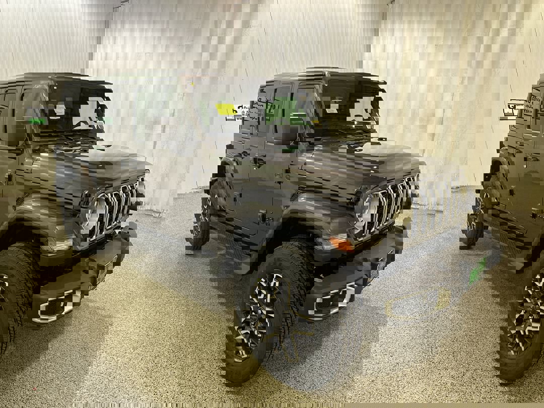 2026 Jeep Wrangler 4-Door Sahara's photo