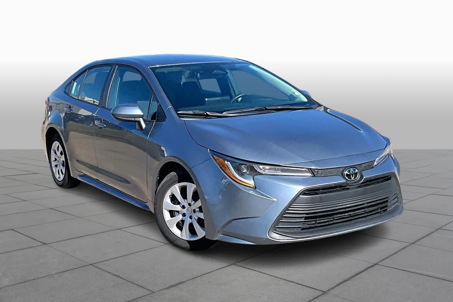 Used 2025 Toyota Corolla LE with VIN 5YFB4MDE5SP230653 for sale in Northfield, Minnesota