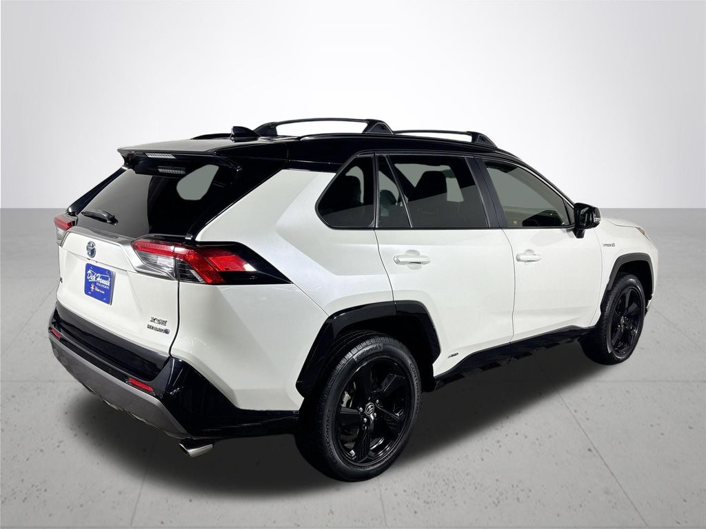 2020 Toyota RAV4 Hybrid XSE photo 5