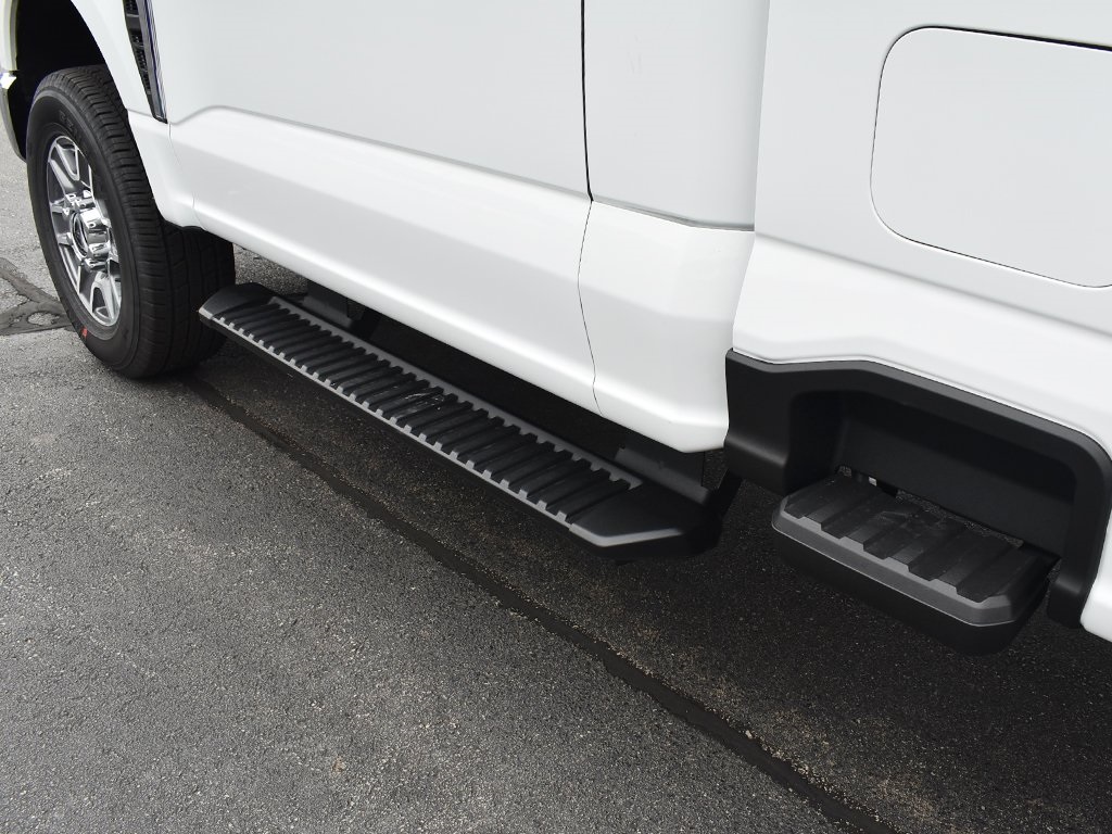2025 Ford F-350 XLT photo 13
