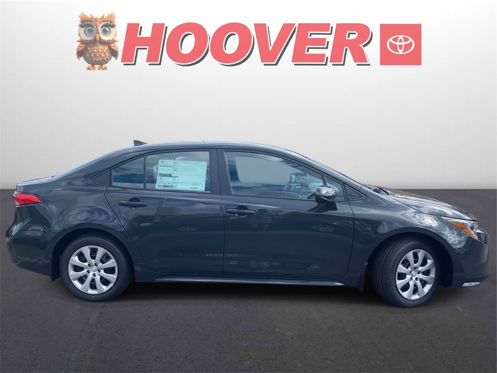 2026 Toyota Corolla LE photo 2