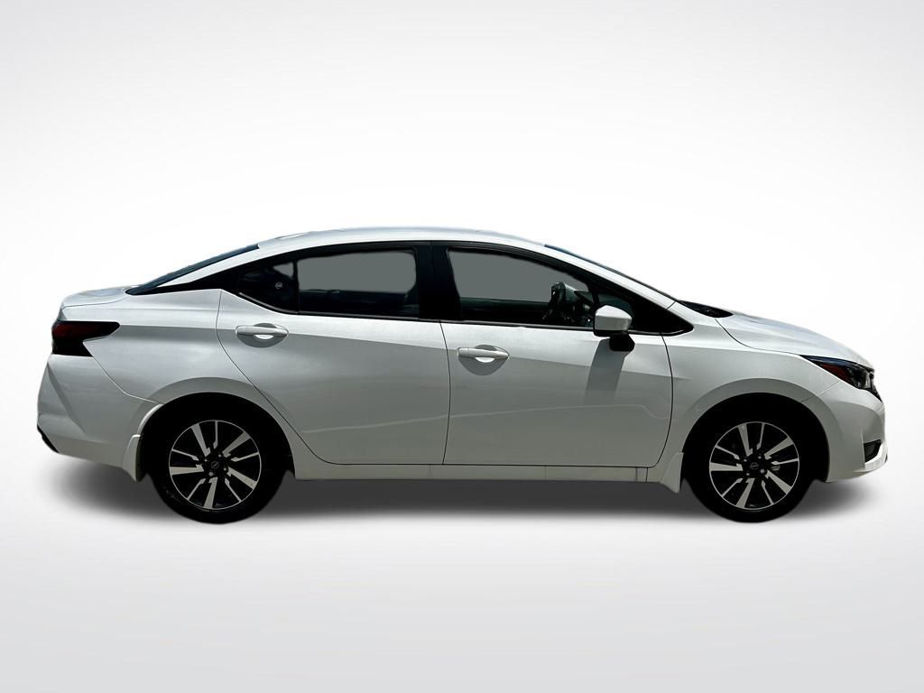 2025 Nissan Versa SV photo 7