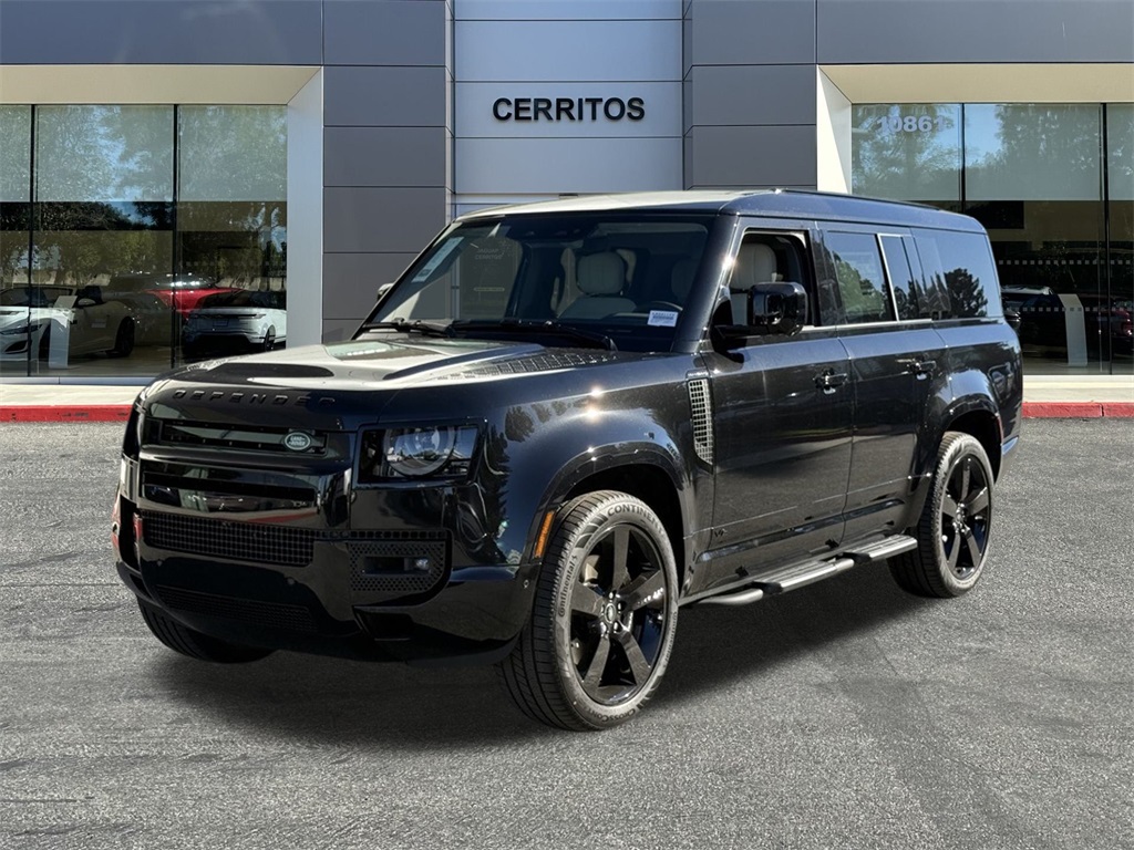 2025 Land Rover Defender V8's photo